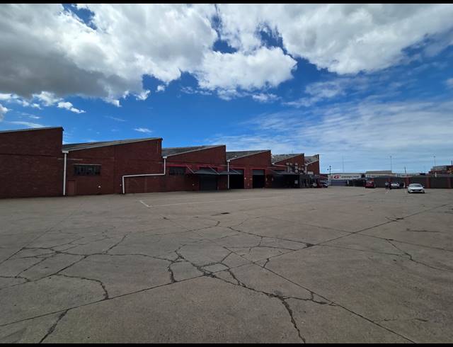 8,237M² WAREHOUSE TO LET IN MOBENI